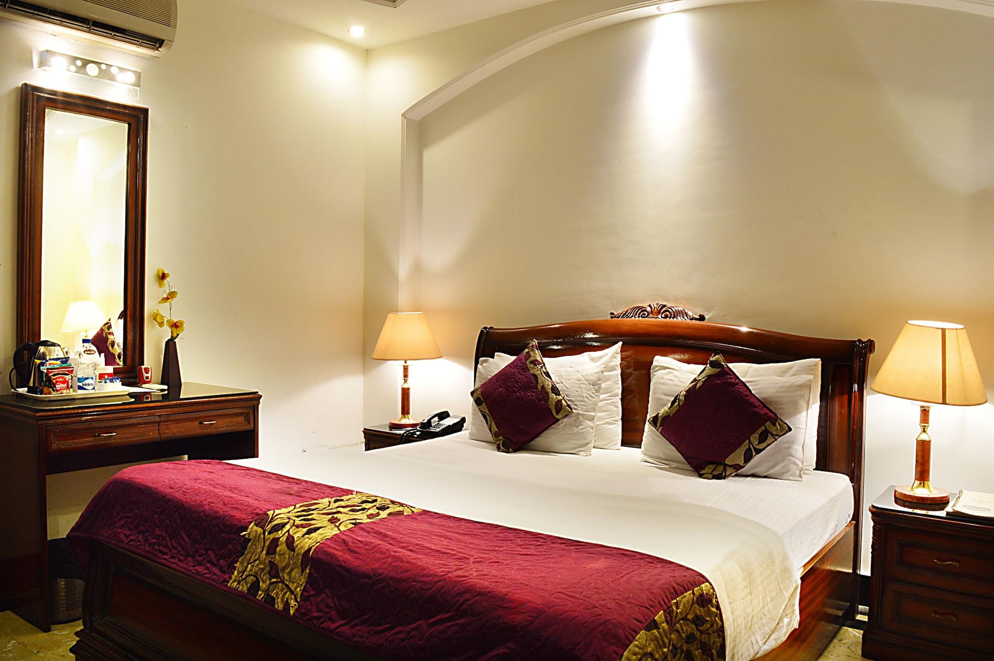 Hotel Emperor Palms New Delhi Exterior photo