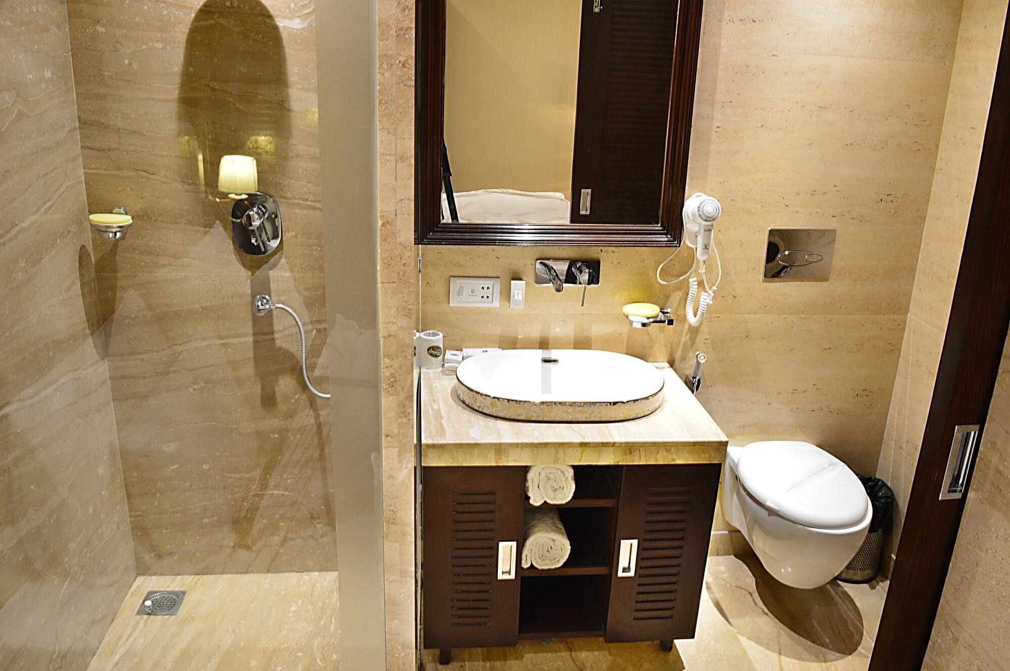 Hotel Emperor Palms New Delhi Exterior photo