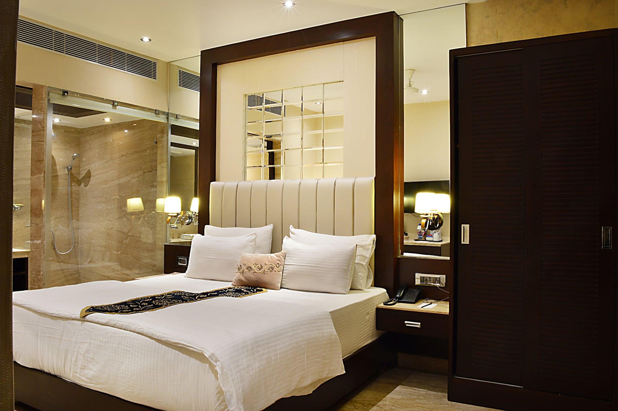 Hotel Emperor Palms New Delhi Exterior photo