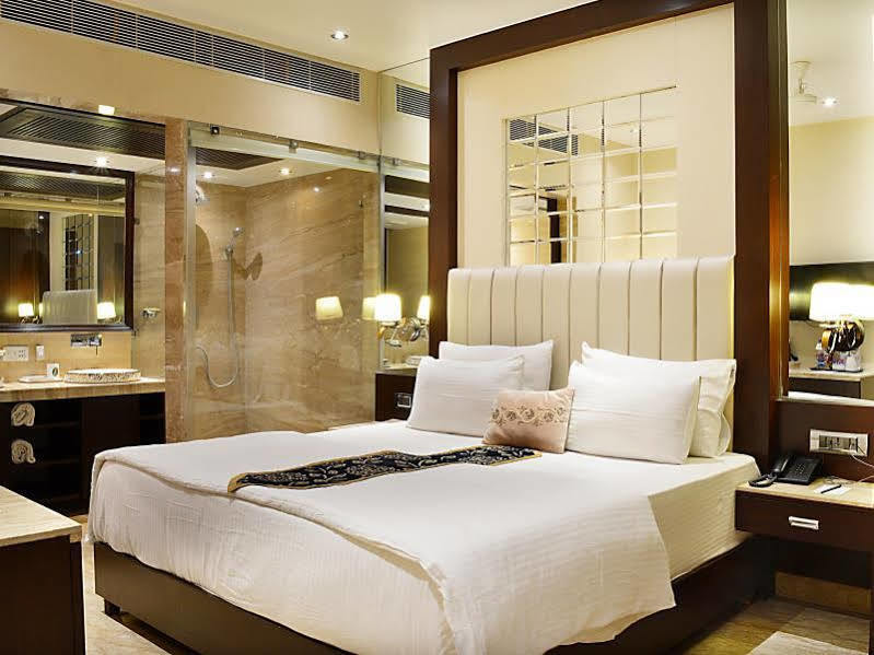 Hotel Emperor Palms New Delhi Exterior photo