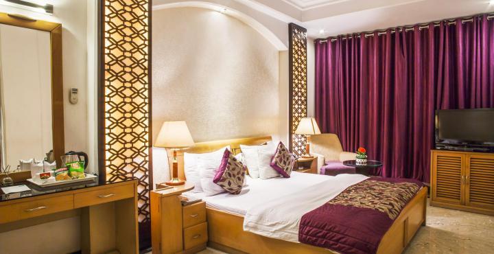 Hotel Emperor Palms New Delhi Exterior photo